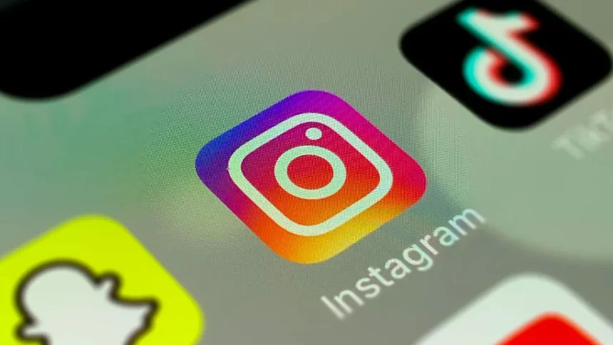 Instagram is embracing the ‘photo dump’