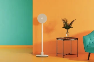 This LG lamp is also a projector and Bluetooth speaker