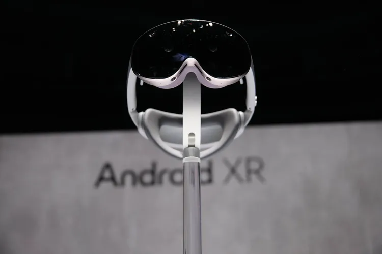 Here’s what Samsung’s first Android XR headset looks like in person